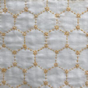 一目刺し以外で刺した角亀甲の図案のおもての写真