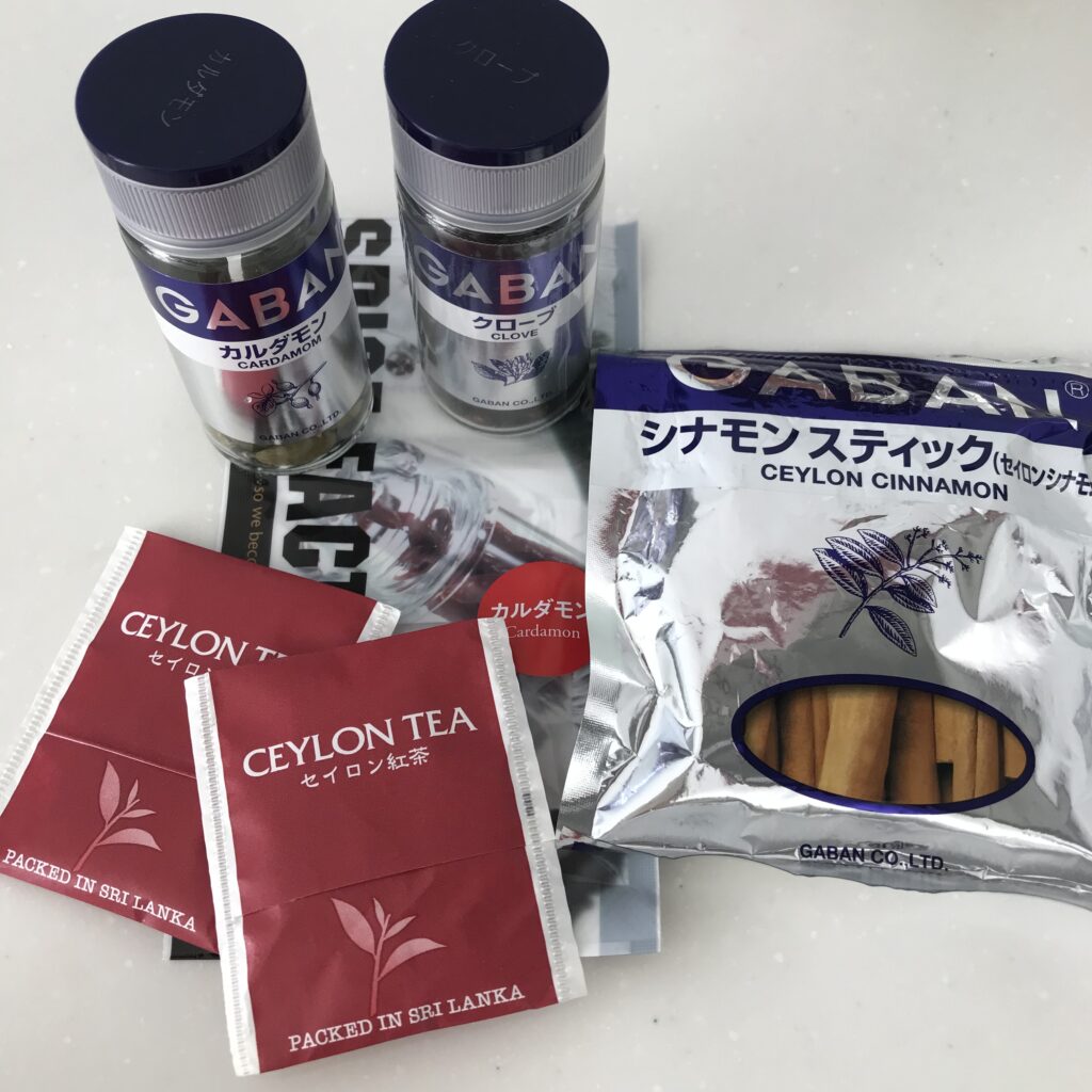 チャイティーの材料の袋に入った写真。