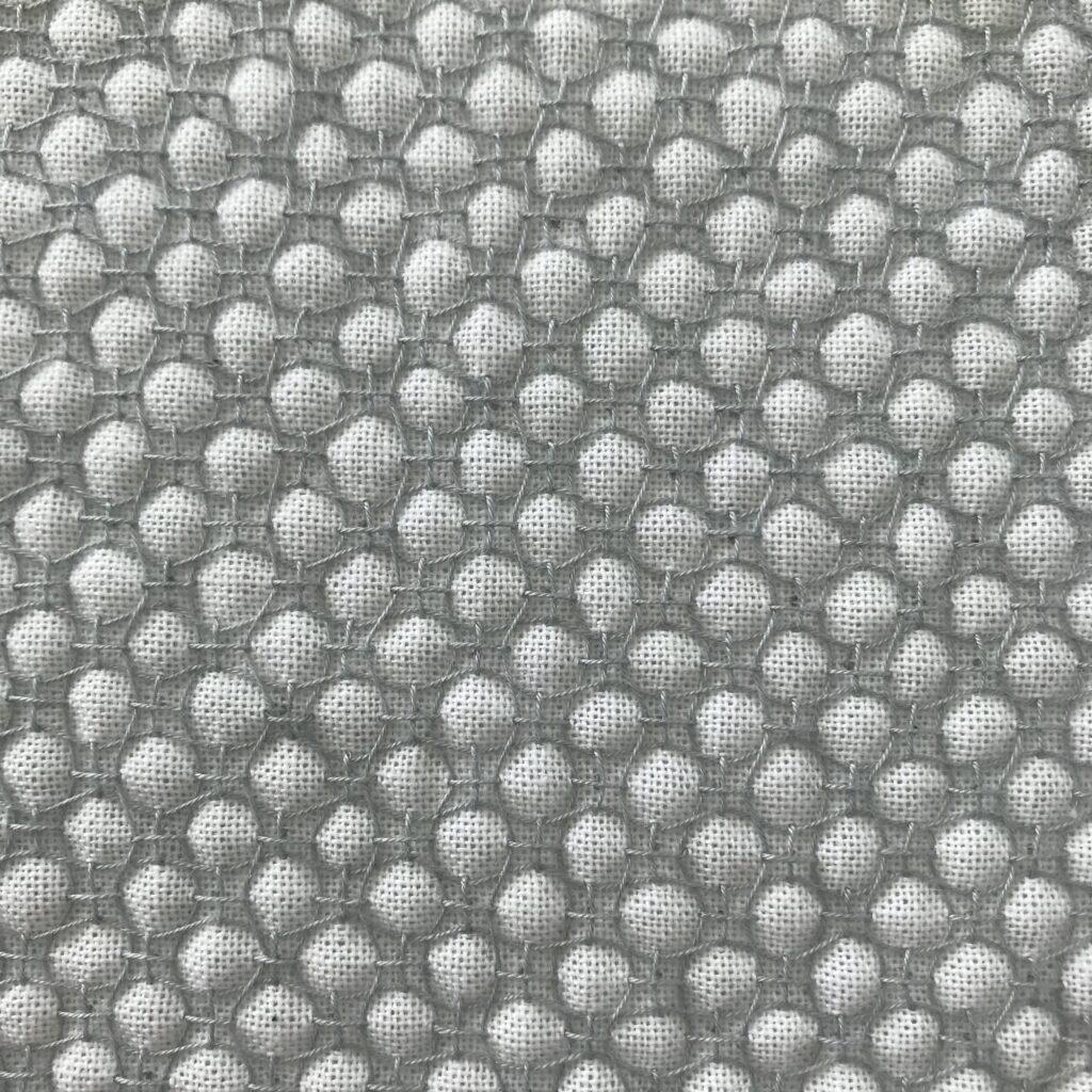 わたしが刺した丸模様の写真