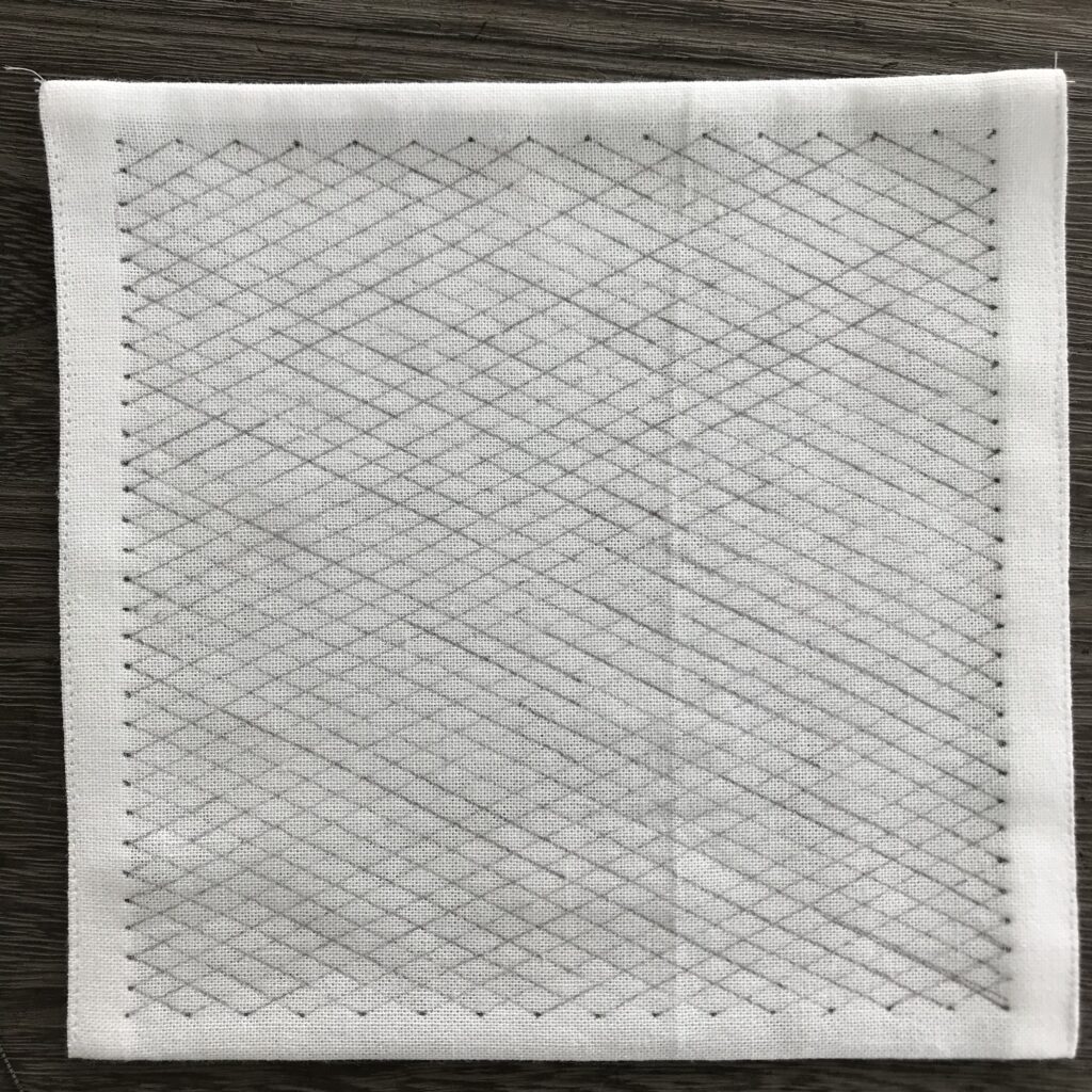 花ふきんに斜め方眼を描いた画像