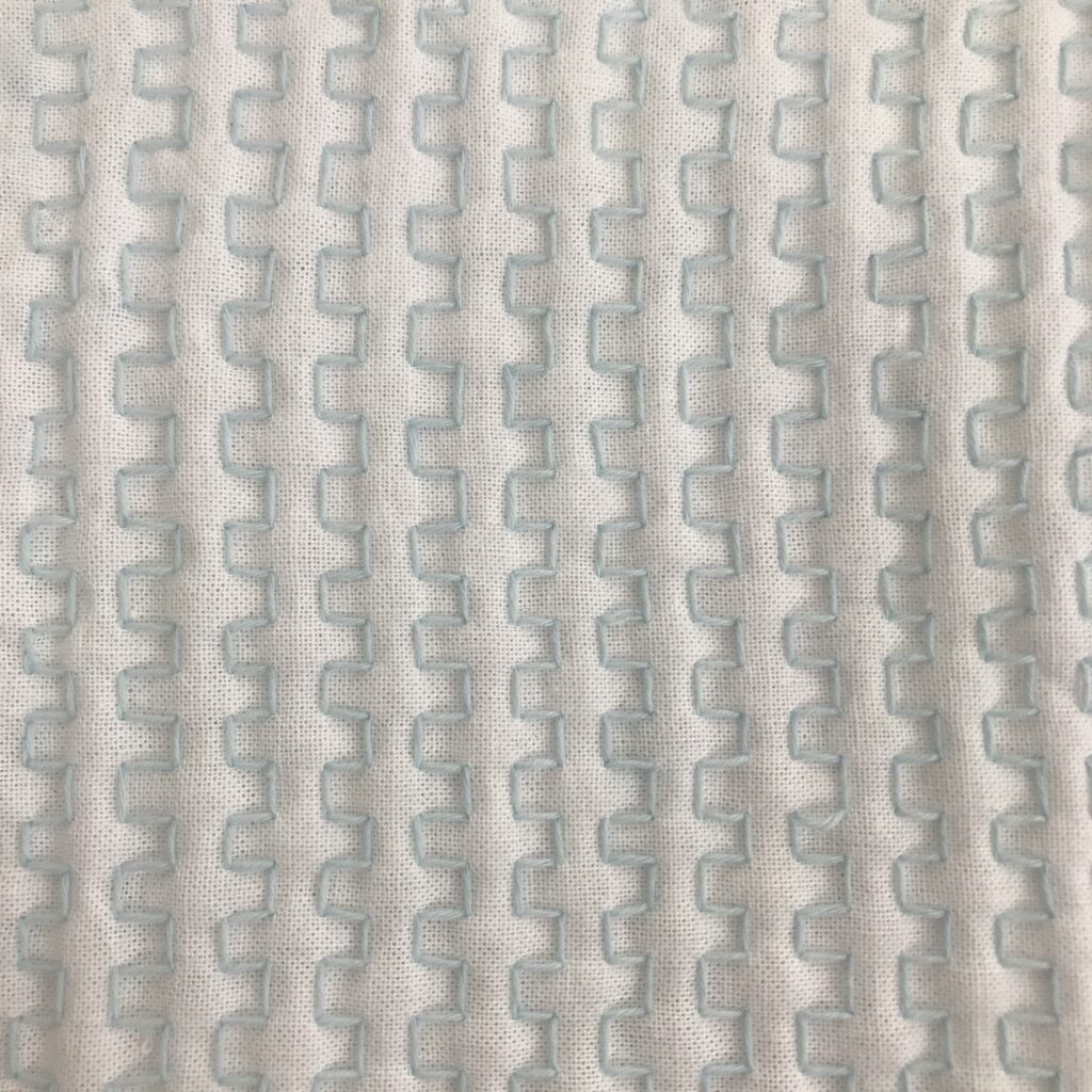 わたしが刺した平山道図案の写真