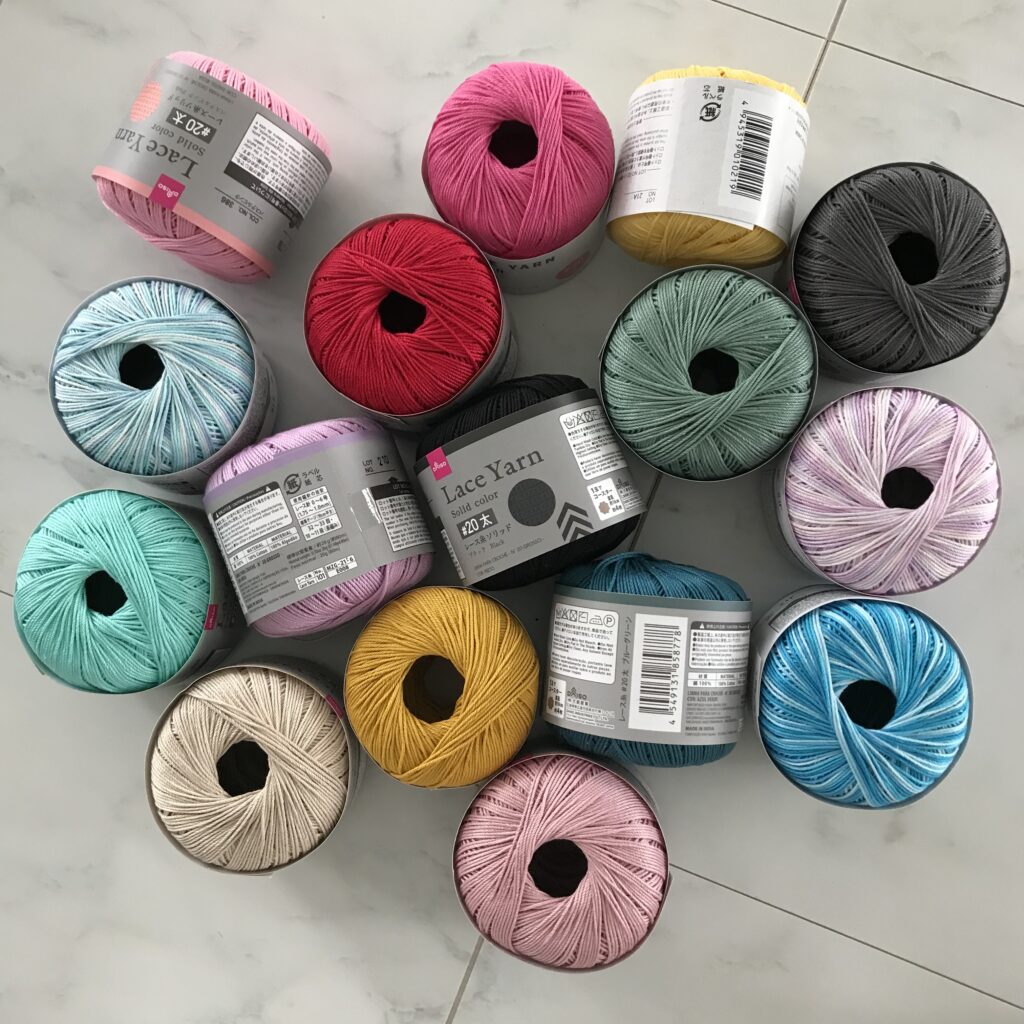 ダイソーのレース糸の写真