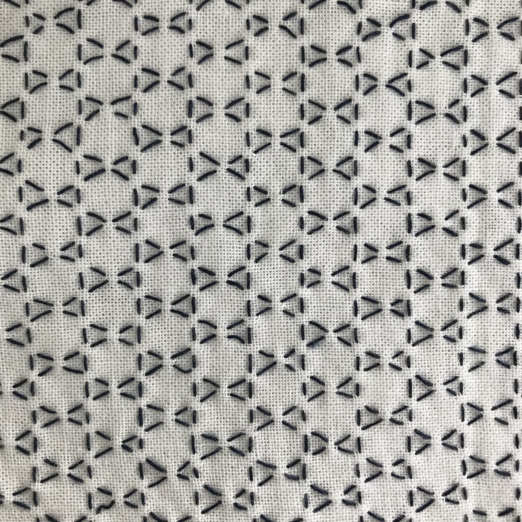 わたしが刺した籠目刺しの表の写真