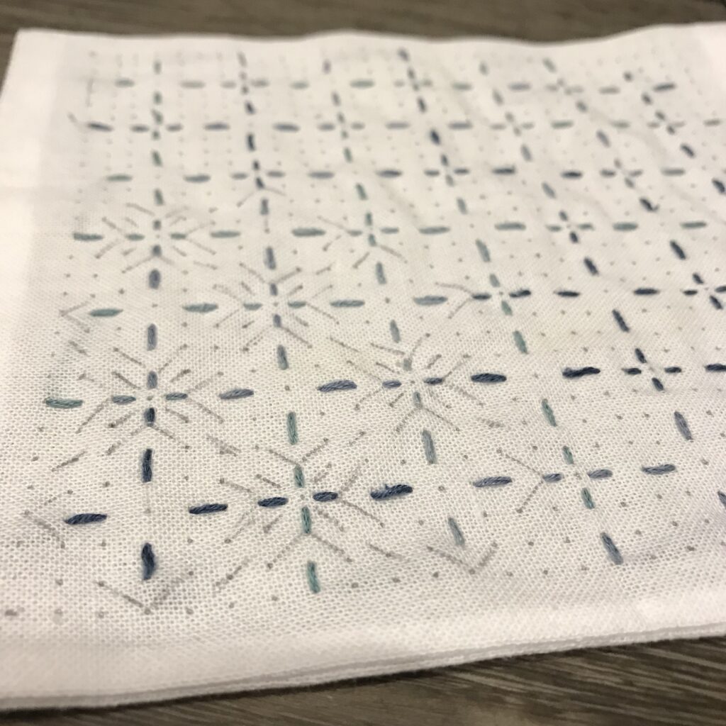 刺し子の雪の結晶の刺し方画像