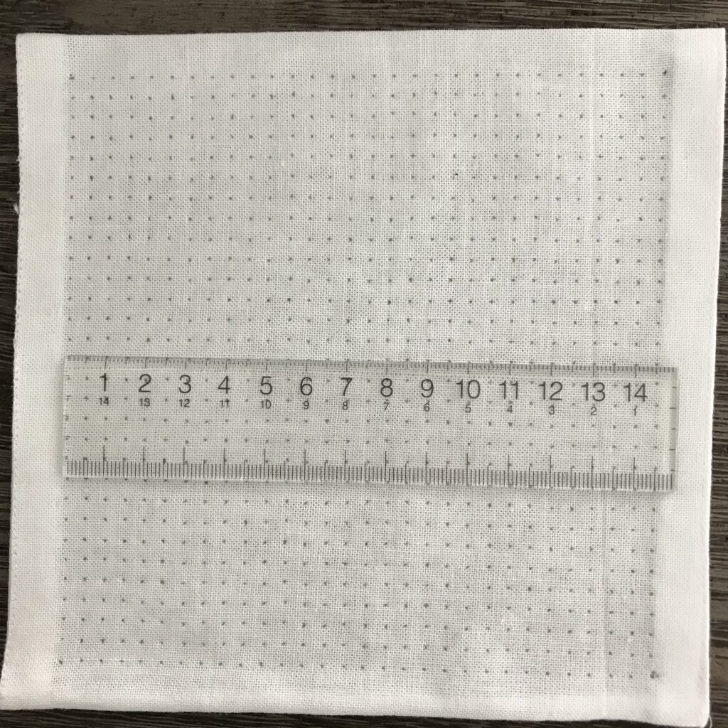 14.5センチ正方形内に方眼を書いた写真