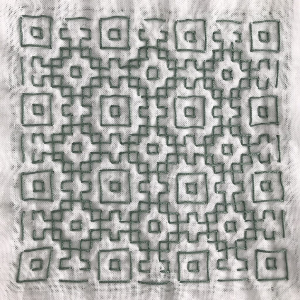 縦と横を刺した裏側の写真