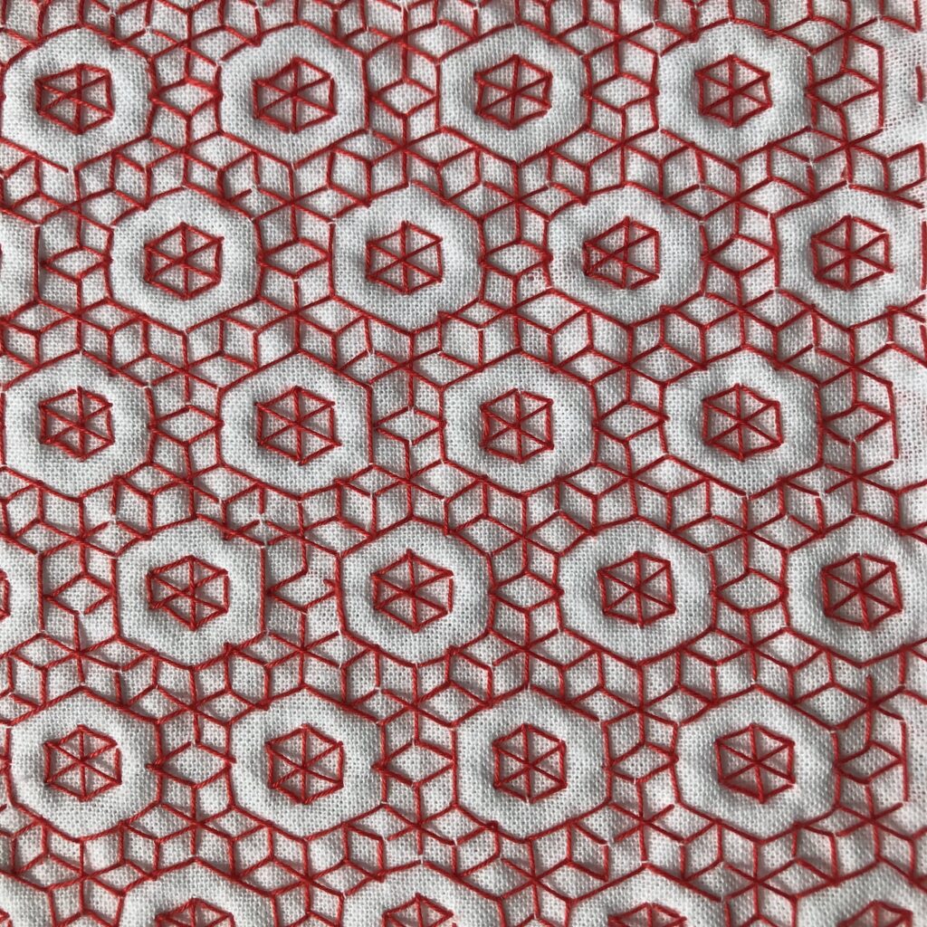 わたしが刺した変わり亀甲の裏側の写真