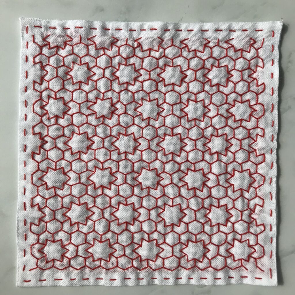 飾り縫いで縫い閉じた写真