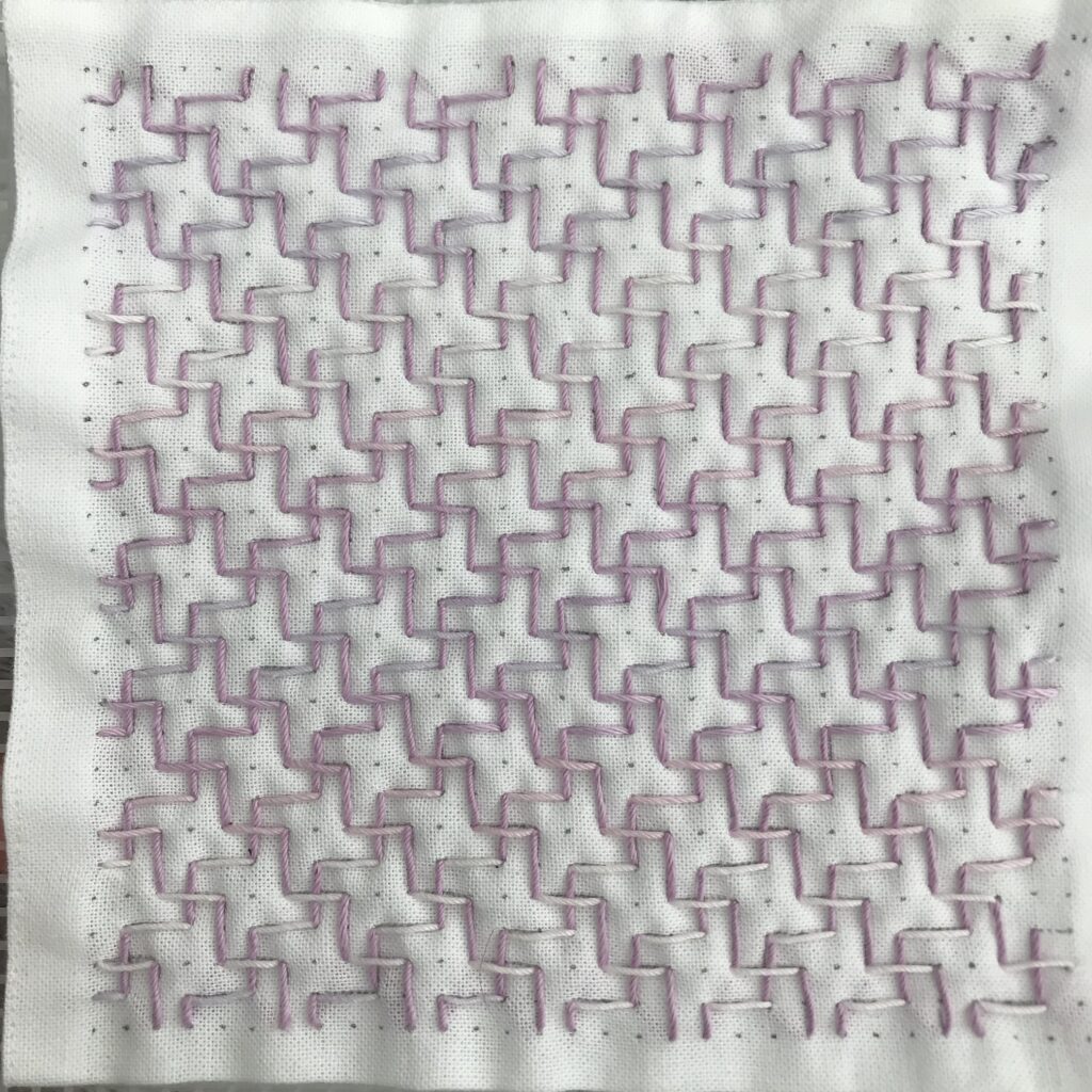 横を刺したの一目紗綾形の写真