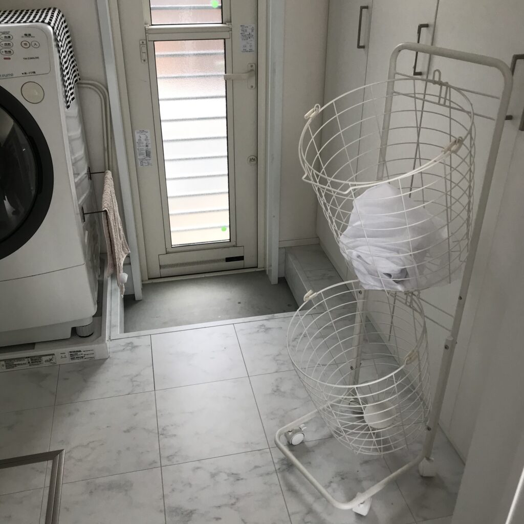 我が家のランドリーワゴンの写真