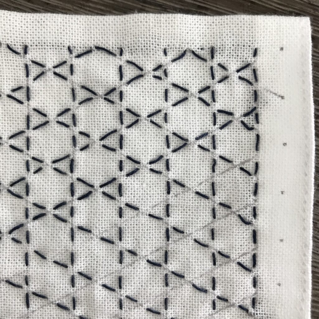 左下がり線を刺している写真