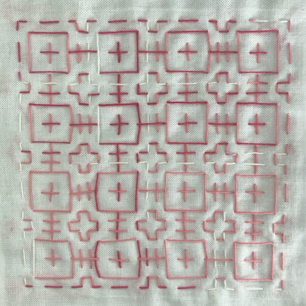 桜の花の縦横を刺した裏側の写真