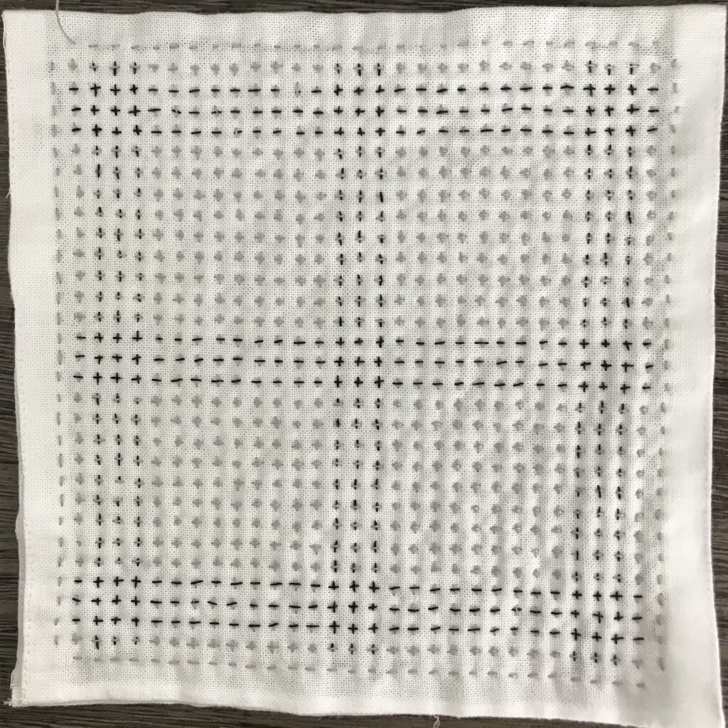 よこを刺した裏側の写真