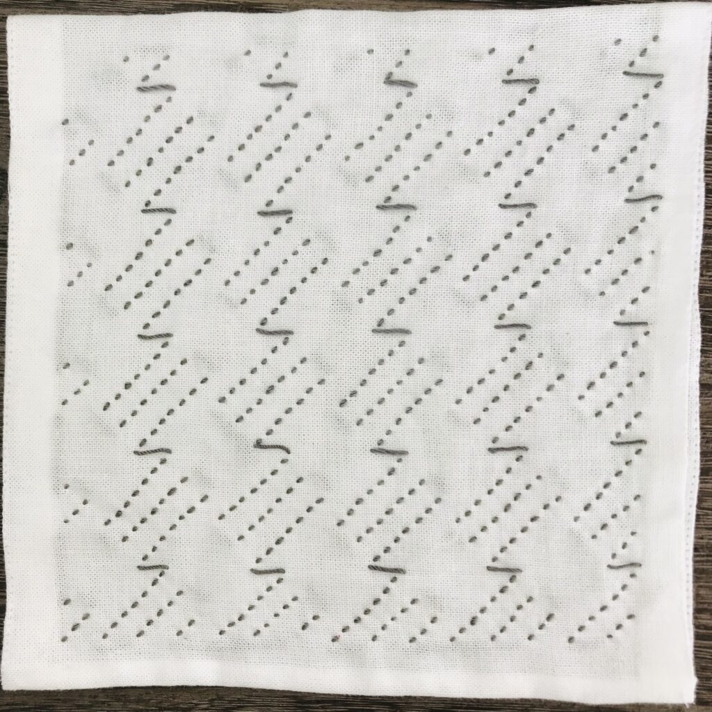 黒線を刺した裏側の写真