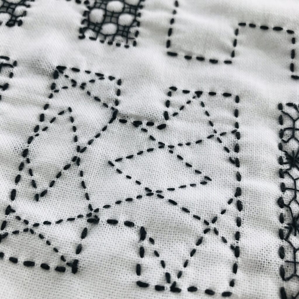 エイチにつづき山を刺した画像