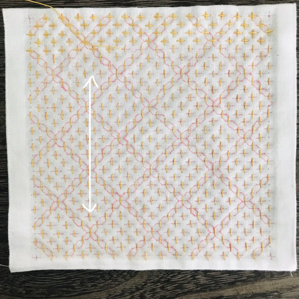 ビスケット模様のたてを刺した画像