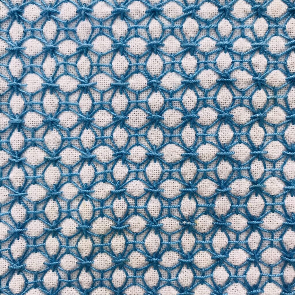 ダルマ糸太口で刺した紫陽花刺しの写真