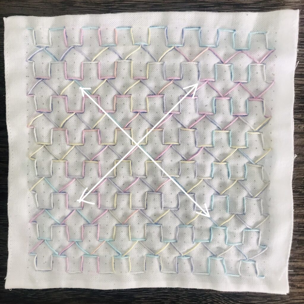 矢印模様の斜めを刺した画像