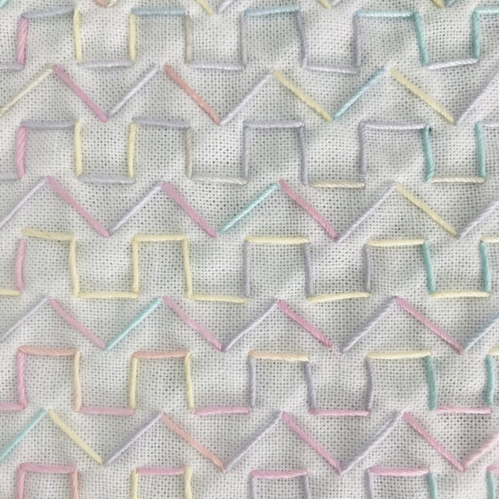 矢印模様を刺したうら側の画像