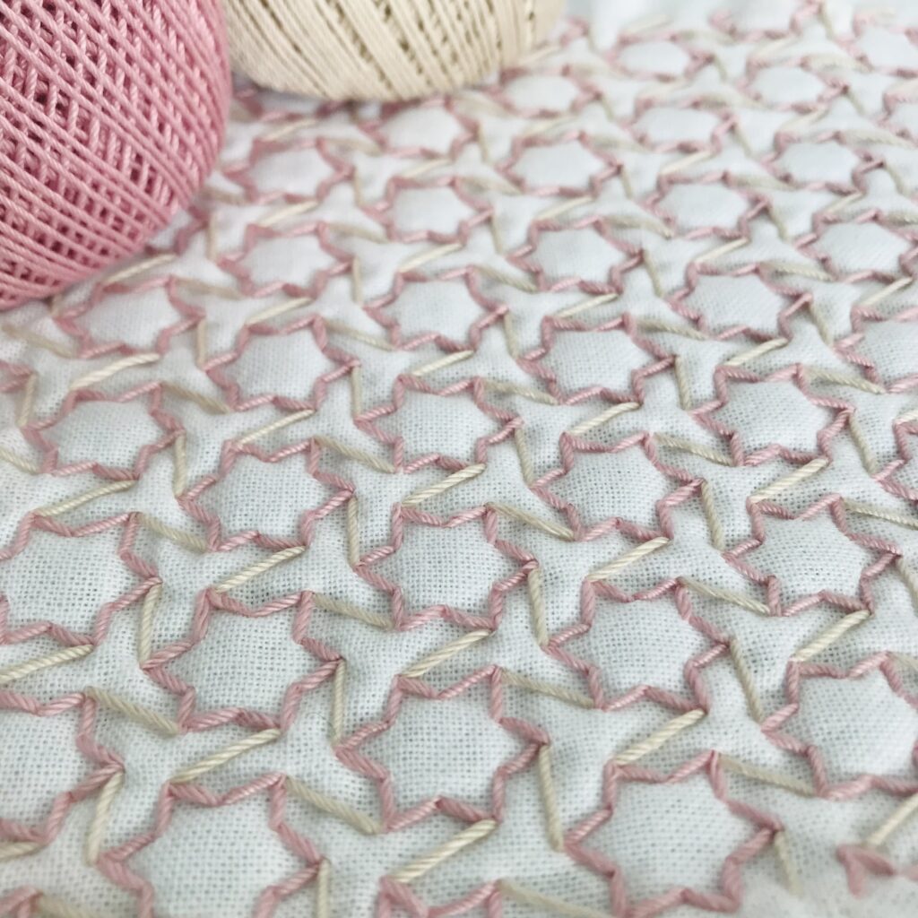 流星群と刺し子糸の画像