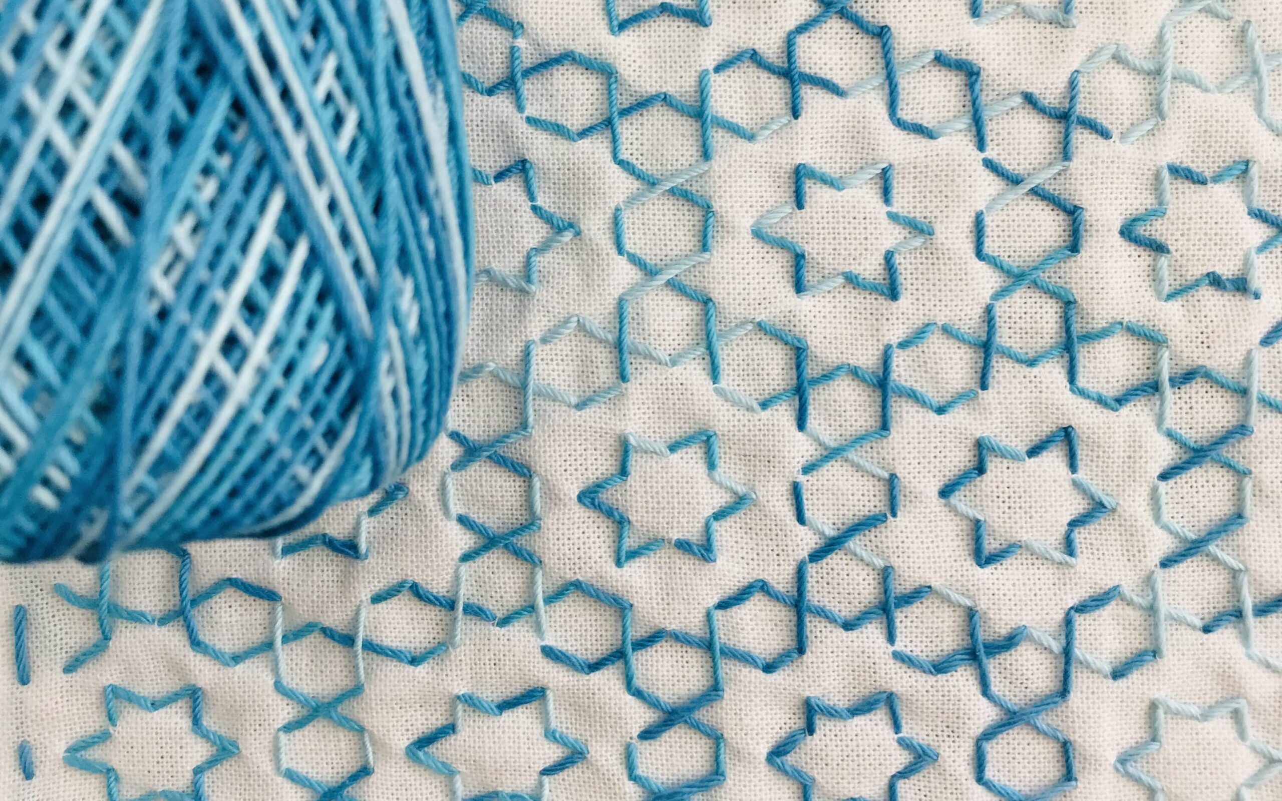 六剣花とつかった刺し子糸の画像