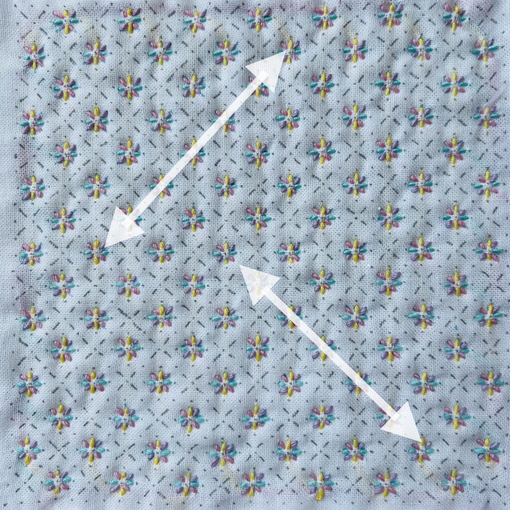 十字な花刺しの刺し方画像