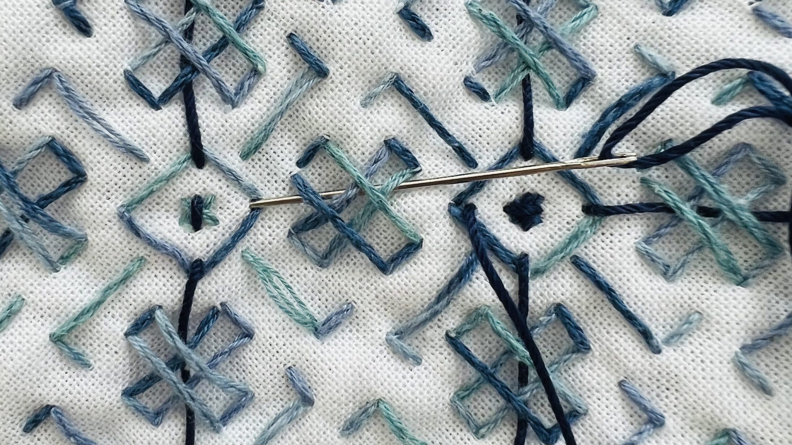 刺し子のつぼみ、花ひらくの裏側刺し方画像