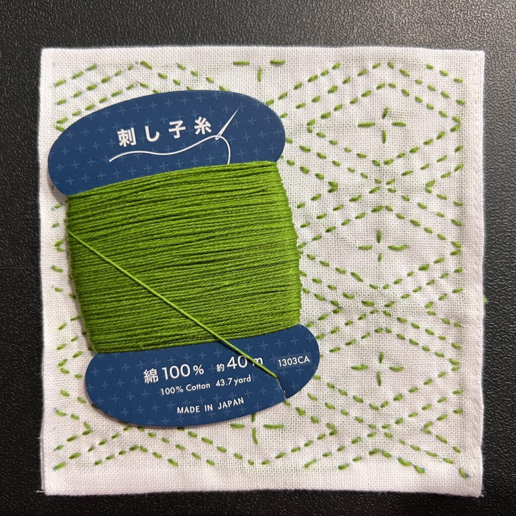 ダイソー刺し子糸と三菱十字の画像