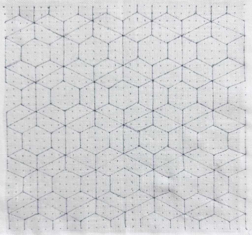 刺し子の霰亀甲図案の下書き画像