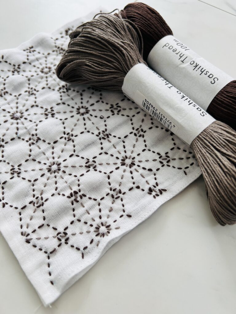 オリムパス刺し子糸と変わり麻の葉の画像