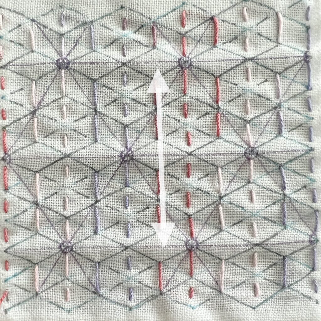 刺し子麻の葉に小花の刺し方画像