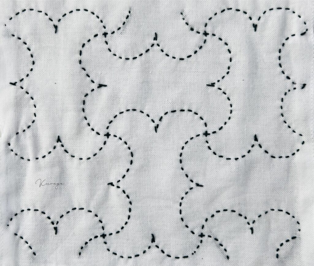 刺し子巴つなぎの裏側の画像